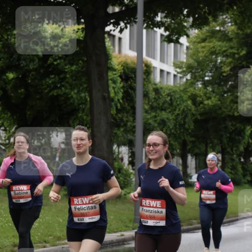 14.06.2026 - REWE Women's Run Jannik Wohlers http://msf.ph/oto/9815287 14.06.2026 10:43:39 Laufen 5537, 5564, 7 meine-sportfotos.de