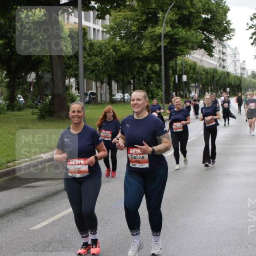 14.06.2026 - REWE Women's Run Jannik Wohlers http://msf.ph/oto/9815303 14.06.2026 10:43:46 Laufen 6071, 5220 meine-sportfotos.de