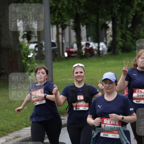 14.06.2026 - REWE Women's Run Jannik Wohlers http://msf.ph/oto/9815378 14.06.2026 10:44:07 Laufen 6004, 6577, 5628, 9786, 57, 6878 meine-sportfotos.de