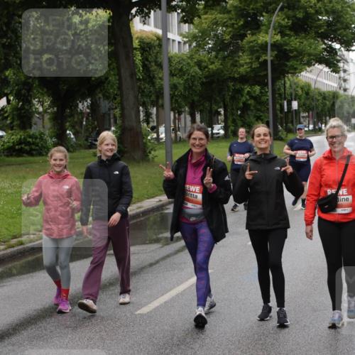 14.06.2026 - REWE Women's Run Jannik Wohlers http://msf.ph/oto/9815395 14.06.2026 10:44:14 Laufen 10, 12 meine-sportfotos.de