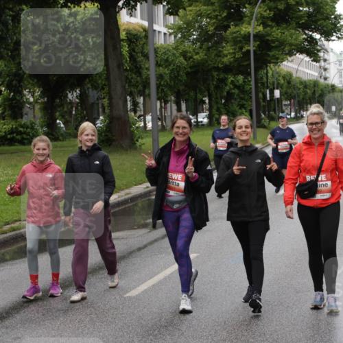 14.06.2026 - REWE Women's Run Jannik Wohlers http://msf.ph/oto/9815397 14.06.2026 10:44:14 Laufen 5011, 10 meine-sportfotos.de