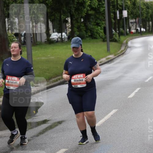 14.06.2026 - REWE Women's Run Jannik Wohlers http://msf.ph/oto/9815409 14.06.2026 10:44:18 Laufen 5622, 57, 5746, 51 meine-sportfotos.de