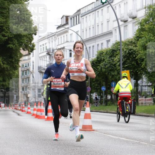 14.06.2026 - REWE Women's Run Jannik Wohlers http://msf.ph/oto/9815491 14.06.2026 10:46:43 Laufen 5906, 5737, 657 meine-sportfotos.de
