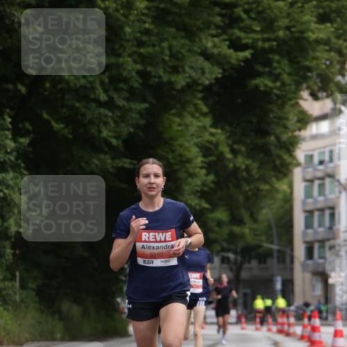 14.06.2026 - REWE Women's Run Jannik Wohlers http://msf.ph/oto/9815615 14.06.2026 10:48:10 Laufen 5263, 657 meine-sportfotos.de