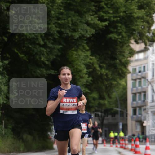 14.06.2026 - REWE Women's Run Jannik Wohlers http://msf.ph/oto/9815616 14.06.2026 10:48:10 Laufen 5263, 657 meine-sportfotos.de