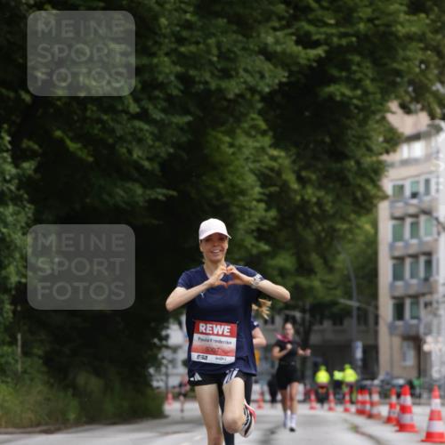 14.06.2026 - REWE Women's Run Jannik Wohlers http://msf.ph/oto/9815638 14.06.2026 10:48:12 Laufen 5007 meine-sportfotos.de