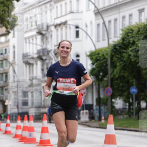 14.06.2026 - REWE Women's Run Jannik Wohlers http://msf.ph/oto/9815753 14.06.2026 10:48:57 Laufen 6051, 577, 01 meine-sportfotos.de