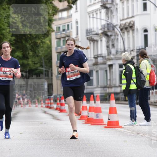 14.06.2026 - REWE Women's Run Jannik Wohlers http://msf.ph/oto/9815800 14.06.2026 10:49:20 Laufen 7, 5231, 5336, 57 meine-sportfotos.de