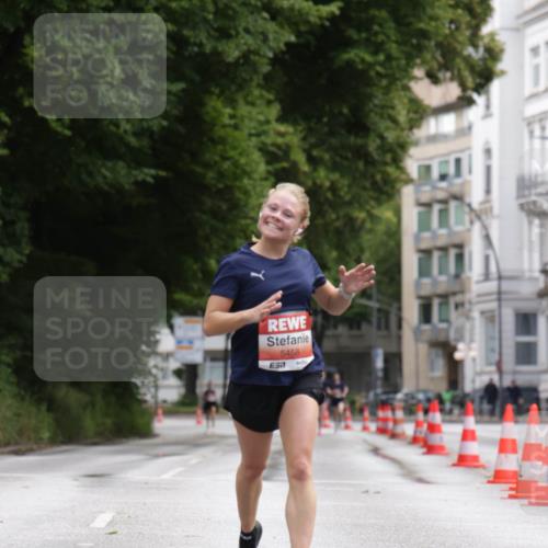 14.06.2026 - REWE Women's Run Jannik Wohlers http://msf.ph/oto/9815819 14.06.2026 10:49:25 Laufen 5458, 7 meine-sportfotos.de