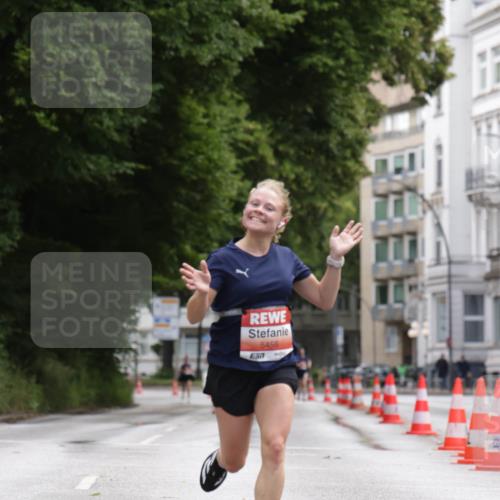 14.06.2026 - REWE Women's Run Jannik Wohlers http://msf.ph/oto/9815821 14.06.2026 10:49:26 Laufen 5458, 7 meine-sportfotos.de