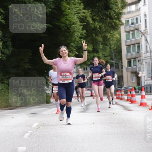 14.06.2026 - REWE Women's Run Jannik Wohlers http://msf.ph/oto/9815880 14.06.2026 10:49:45 Laufen 5306, 7 meine-sportfotos.de