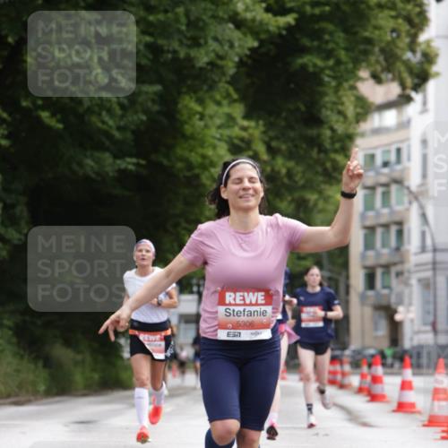 14.06.2026 - REWE Women's Run Jannik Wohlers http://msf.ph/oto/9815885 14.06.2026 10:49:48 Laufen 5306 meine-sportfotos.de