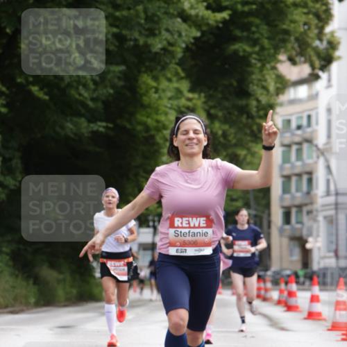 14.06.2026 - REWE Women's Run Jannik Wohlers http://msf.ph/oto/9815886 14.06.2026 10:49:48 Laufen 5306, 7 meine-sportfotos.de