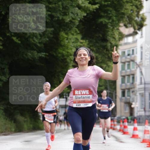 14.06.2026 - REWE Women's Run Jannik Wohlers http://msf.ph/oto/9815887 14.06.2026 10:49:48 Laufen 5306, 7 meine-sportfotos.de