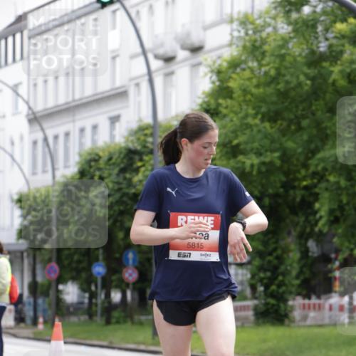 14.06.2026 - REWE Women's Run Jannik Wohlers http://msf.ph/oto/9815930 14.06.2026 10:49:56 Laufen 5815, 7 meine-sportfotos.de