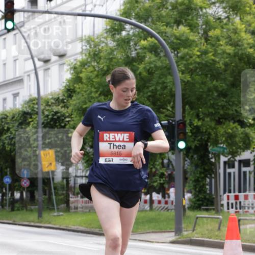 14.06.2026 - REWE Women's Run Jannik Wohlers http://msf.ph/oto/9815939 14.06.2026 10:49:56 Laufen 1, 5815, 7, 040, 66, 93, 02, 22 meine-sportfotos.de