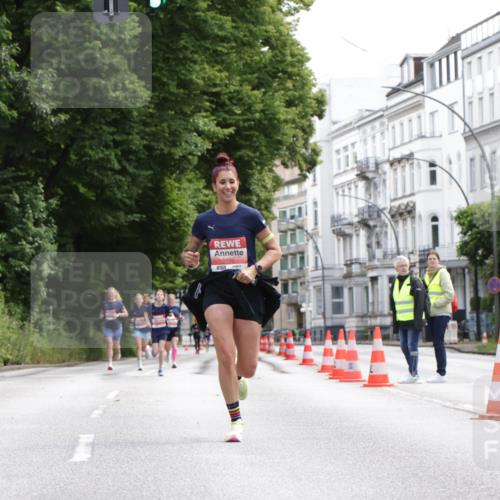 14.06.2026 - REWE Women's Run Jannik Wohlers http://msf.ph/oto/9815965 14.06.2026 10:50:03 Laufen 5109, 1 meine-sportfotos.de