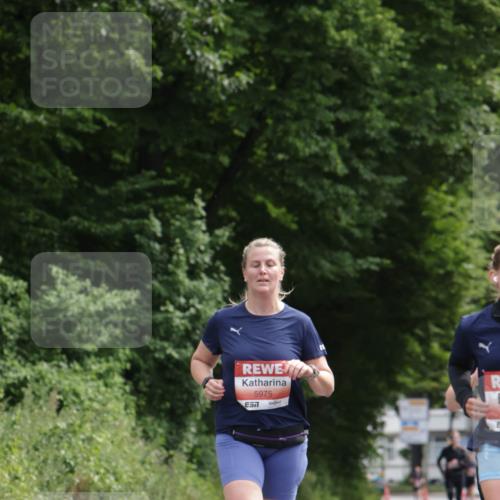 14.06.2026 - REWE Women's Run Jannik Wohlers http://msf.ph/oto/9816010 14.06.2026 10:50:12 Laufen 5975 meine-sportfotos.de