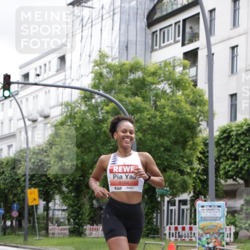 14.06.2026 - REWE Women's Run Jannik Wohlers http://msf.ph/oto/9816058 14.06.2026 10:50:31 Laufen 1, 7, 5164, 7, 96, 040, 66, 93, 0222 meine-sportfotos.de