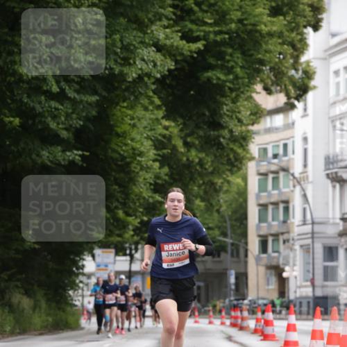 14.06.2026 - REWE Women's Run Jannik Wohlers http://msf.ph/oto/9816103 14.06.2026 10:50:40 Laufen 5434 meine-sportfotos.de
