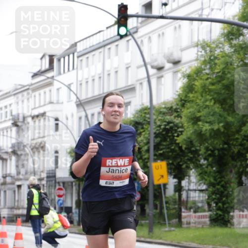 14.06.2026 - REWE Women's Run Jannik Wohlers http://msf.ph/oto/9816131 14.06.2026 10:50:44 Laufen 5434, 1 meine-sportfotos.de