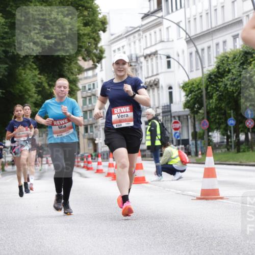 14.06.2026 - REWE Women's Run Jannik Wohlers http://msf.ph/oto/9816154 14.06.2026 10:50:58 Laufen 5707, 51, 5715, 100, 1 meine-sportfotos.de