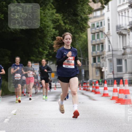 14.06.2026 - REWE Women's Run Jannik Wohlers http://msf.ph/oto/9816185 14.06.2026 10:51:06 Laufen 5594 meine-sportfotos.de