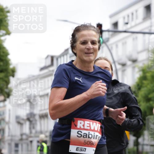 14.06.2026 - REWE Women's Run Jannik Wohlers http://msf.ph/oto/9816236 14.06.2026 10:51:16 Laufen 5096, 7, 1411 meine-sportfotos.de