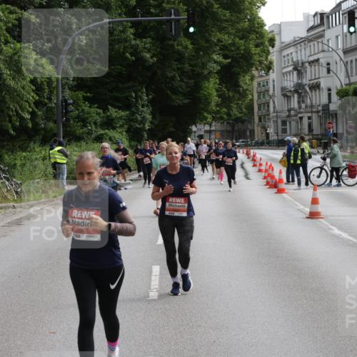14.06.2026 - REWE Women's Run Jannik Wohlers http://msf.ph/oto/9817840 14.06.2026 10:58:04 Laufen 5823, 57, 5867, 51, 01 meine-sportfotos.de