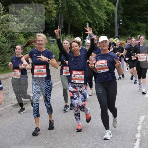 14.06.2026 - REWE Women's Run Jannik Wohlers http://msf.ph/oto/9818817 14.06.2026 11:02:00 Laufen 5807, 657, 5016, 7, 5186, 5018, 57, 758, 5019, 571 meine-sportfotos.de