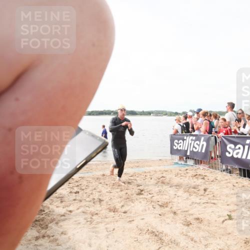 21.06.2026 - Viking Triathlon Michael Strokosch http://msf.ph/oto/9818857 21.06.2026 10:26:19 Schwimmen 2 meine-sportfotos.de