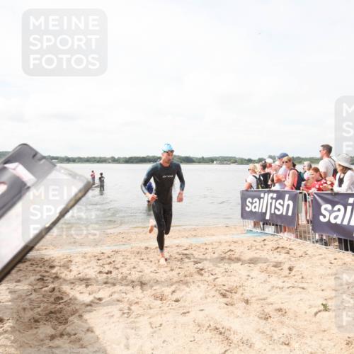 21.06.2026 - Viking Triathlon Michael Strokosch http://msf.ph/oto/9818858 21.06.2026 10:26:30 Schwimmen 21, 548 meine-sportfotos.de