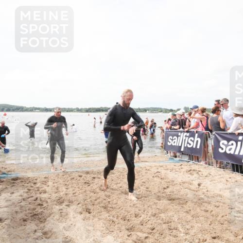 21.06.2026 - Viking Triathlon Michael Strokosch http://msf.ph/oto/9819015 21.06.2026 10:35:35 Schwimmen 49, 136, 194, 242, 311, 332, 380, 430, 490, 501, 551 meine-sportfotos.de