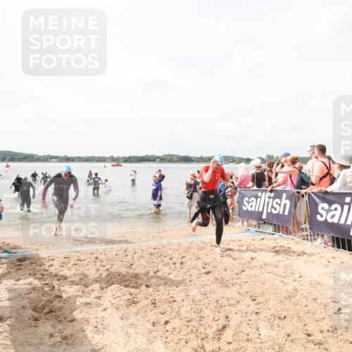 21.06.2026 - Viking Triathlon Michael Strokosch http://msf.ph/oto/9819064 21.06.2026 10:37:41 Schwimmen 111, 239, 450, 545 meine-sportfotos.de