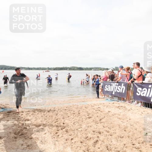21.06.2026 - Viking Triathlon Michael Strokosch http://msf.ph/oto/9819074 21.06.2026 10:38:13 Schwimmen 80, 99, 241 meine-sportfotos.de