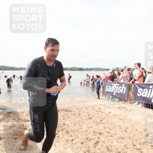21.06.2026 - Viking Triathlon Michael Strokosch http://msf.ph/oto/9819075 21.06.2026 10:38:15 Schwimmen 80, 99, 241 meine-sportfotos.de