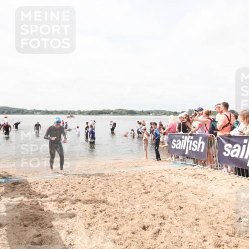 21.06.2026 - Viking Triathlon Michael Strokosch http://msf.ph/oto/9819097 21.06.2026 10:39:06 Schwimmen 559 meine-sportfotos.de