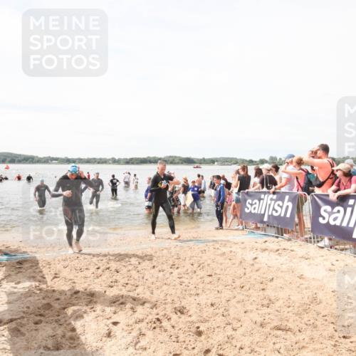21.06.2026 - Viking Triathlon Michael Strokosch http://msf.ph/oto/9819283 21.06.2026 10:45:33 Schwimmen 37, 48, 85, 105, 147, 158, 273, 274, 302, 354, 376, 635 meine-sportfotos.de