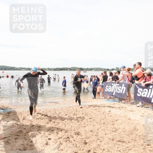 21.06.2026 - Viking Triathlon Michael Strokosch http://msf.ph/oto/9819284 21.06.2026 10:45:34 Schwimmen 37, 48, 85, 105, 147, 158, 273, 274, 302, 354, 376, 635 meine-sportfotos.de