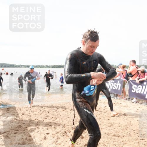 21.06.2026 - Viking Triathlon Michael Strokosch http://msf.ph/oto/9819286 21.06.2026 10:45:35 Schwimmen 37, 85, 105, 147, 158, 273, 274, 302, 376, 540, 635 meine-sportfotos.de