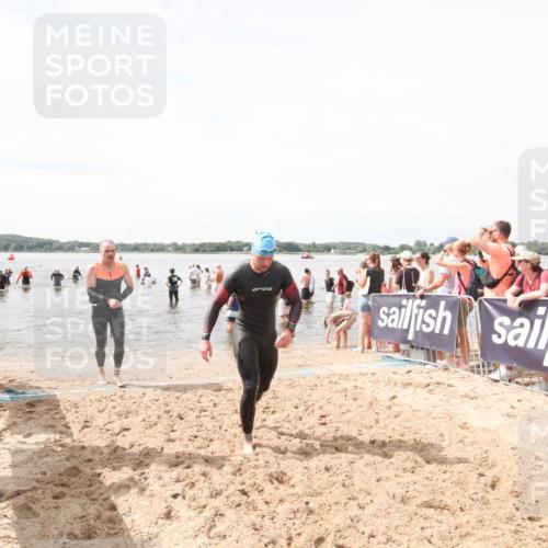 21.06.2026 - Viking Triathlon Michael Strokosch http://msf.ph/oto/9819293 21.06.2026 10:45:43 Schwimmen 54, 158, 376, 540, 562 meine-sportfotos.de