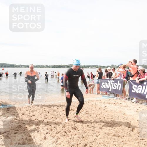 21.06.2026 - Viking Triathlon Michael Strokosch http://msf.ph/oto/9819294 21.06.2026 10:45:43 Schwimmen 54, 158, 376, 540, 562 meine-sportfotos.de