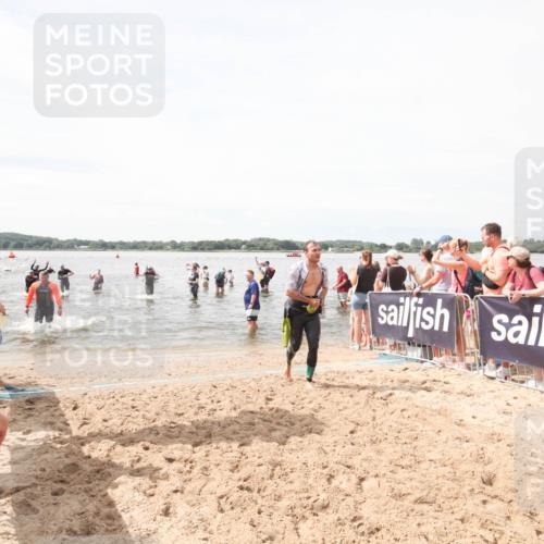 21.06.2026 - Viking Triathlon Michael Strokosch http://msf.ph/oto/9819316 21.06.2026 10:46:29 Schwimmen 91, 322, 324, 497, 555 meine-sportfotos.de
