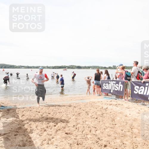 21.06.2026 - Viking Triathlon Michael Strokosch http://msf.ph/oto/9819359 21.06.2026 10:47:52 Schwimmen 56, 297, 574 meine-sportfotos.de