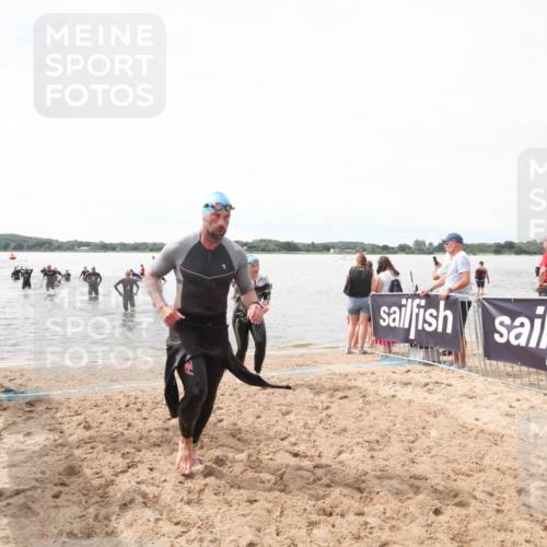 21.06.2026 - Viking Triathlon Michael Strokosch http://msf.ph/oto/9819454 21.06.2026 10:54:33 Schwimmen 427, 557 meine-sportfotos.de