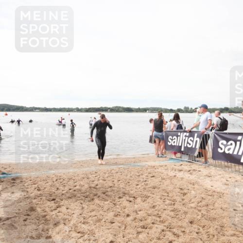 21.06.2026 - Viking Triathlon Michael Strokosch http://msf.ph/oto/9819470 21.06.2026 10:55:53 Schwimmen 77, 81 meine-sportfotos.de