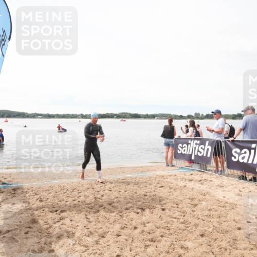 21.06.2026 - Viking Triathlon Michael Strokosch http://msf.ph/oto/9819479 21.06.2026 10:56:44 Schwimmen 374 meine-sportfotos.de
