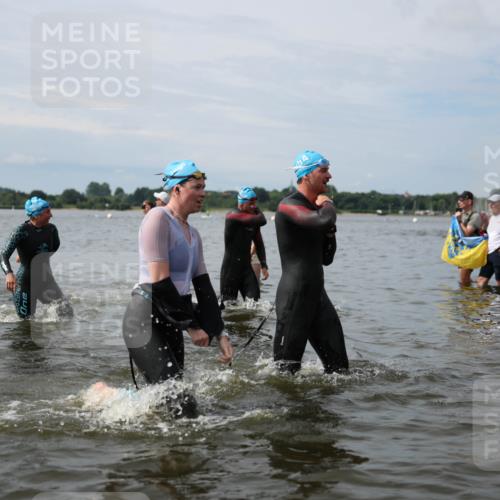 21.06.2026 - Viking Triathlon Michael Strokosch http://msf.ph/oto/9819494 21.06.2026 10:45:17 Schwimmen 37, 48, 85, 105, 147, 151, 158, 258, 273, 274, 302, 326, 354, 366, 376, 540, 562, 635 meine-sportfotos.de