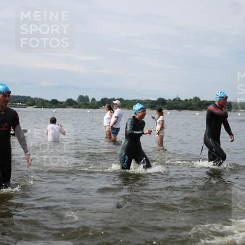 21.06.2026 - Viking Triathlon Michael Strokosch http://msf.ph/oto/9819498 21.06.2026 10:45:19 Schwimmen 37, 48, 54, 85, 105, 147, 158, 258, 273, 274, 302, 326, 354, 376, 540, 562, 635 meine-sportfotos.de