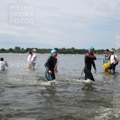 21.06.2026 - Viking Triathlon Michael Strokosch http://msf.ph/oto/9819499 21.06.2026 10:45:19 Schwimmen 37, 48, 54, 85, 105, 147, 158, 258, 273, 274, 302, 326, 354, 376, 540, 562, 635 meine-sportfotos.de